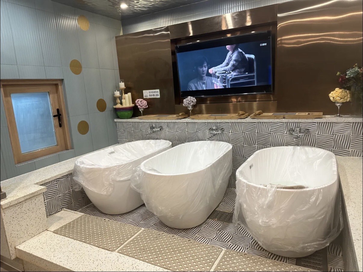 南宁夜生活原来这么野：从中山路烟火到东盟商务区的轻奢狂欢，全维度体验指南